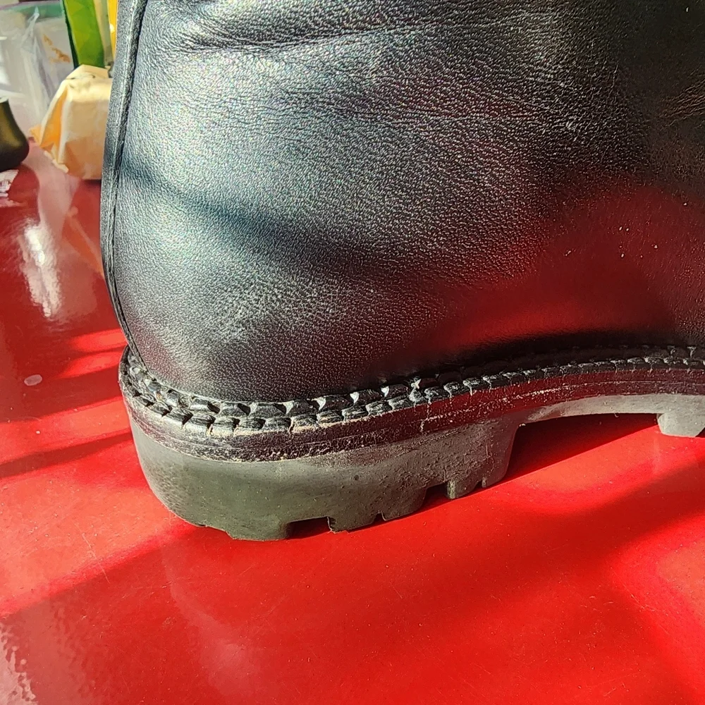 Vince Cabria Womens Water Resistant Leather Chelsea Boot Zip Front Lug 7.5 38.5 - Picture 7 of 11